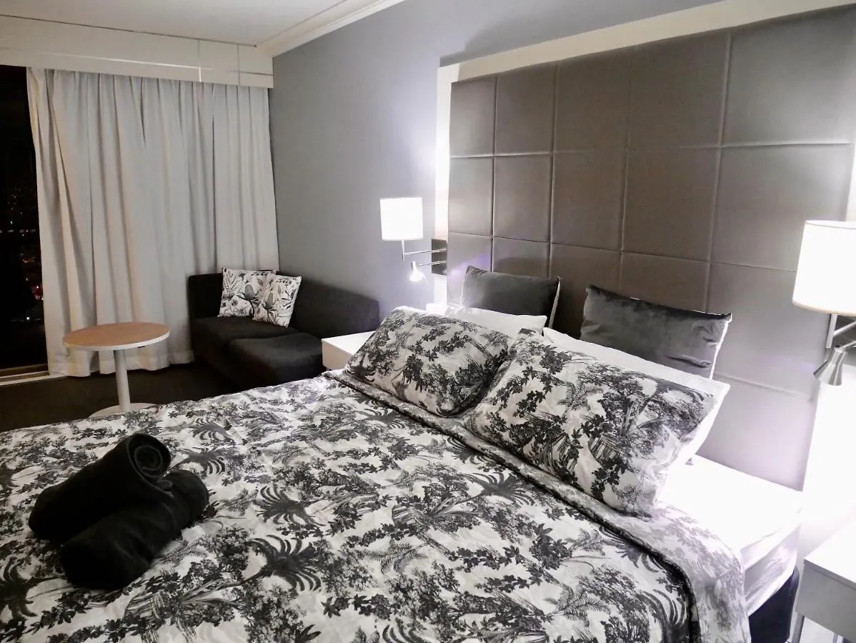 Fab Studio In Heart Of Surfers Paradise! Free Wifi And Free Parking! Gold Coast