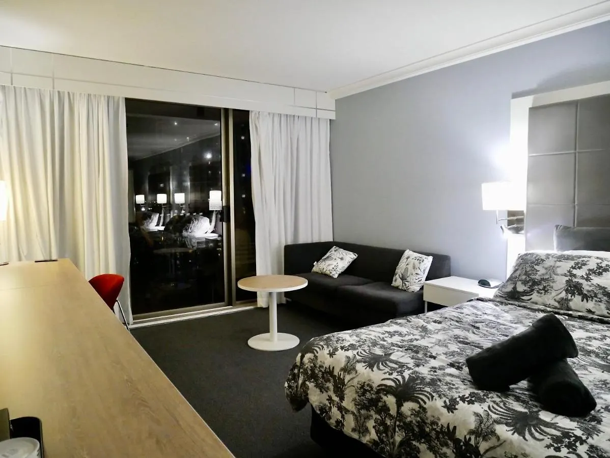 Fab Studio In Heart Of Surfers Paradise! Free Wifi And Free Parking! Gold Coast Australië