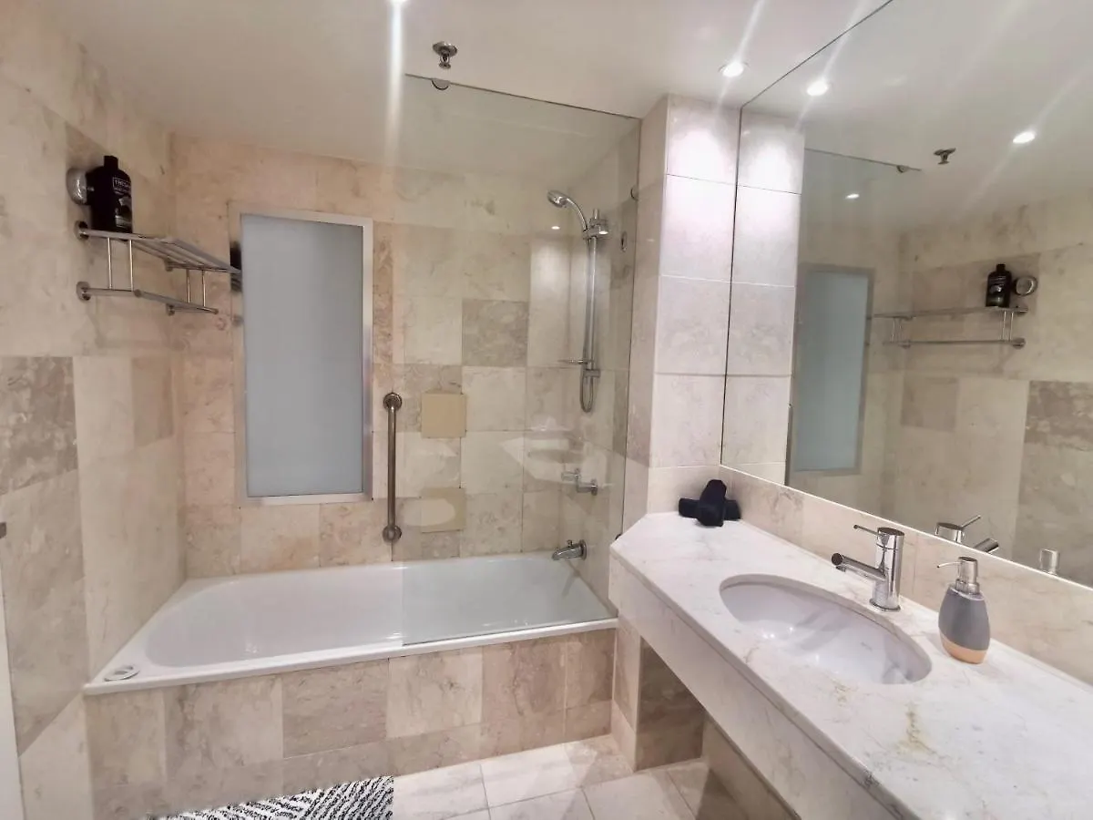 Fab Studio In Heart Of Surfers Paradise! Free Wifi And Free Parking! Gold Coast Inn